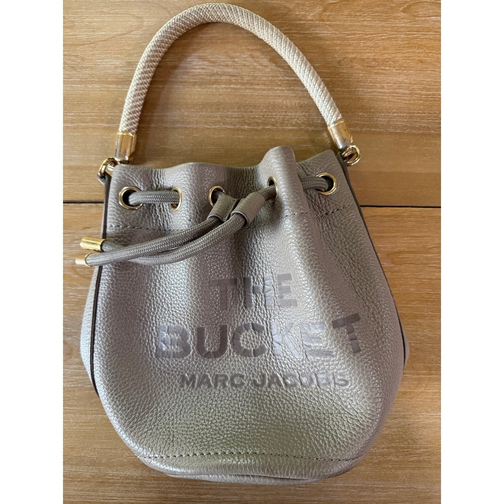 Marc Jacobs The Leather Small Bucket Bag Authentic Mauve Cement